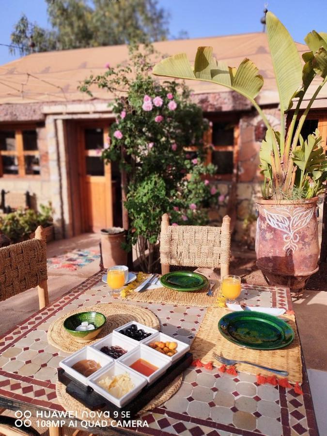 Dar Isselday Bed & Breakfast Tisseldeï Exterior foto